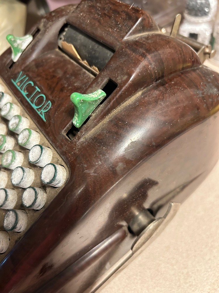 Vintage Victor Adding Machine Brown Marbled Green Buttons 8 Column Nice