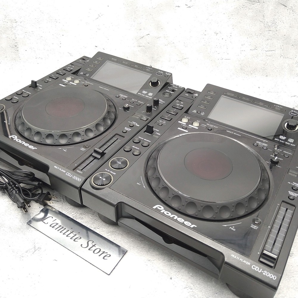 Pair 2x Pioneer CDJ-2000 Professional DJ Multi Player Digital Turntable CDJ2000