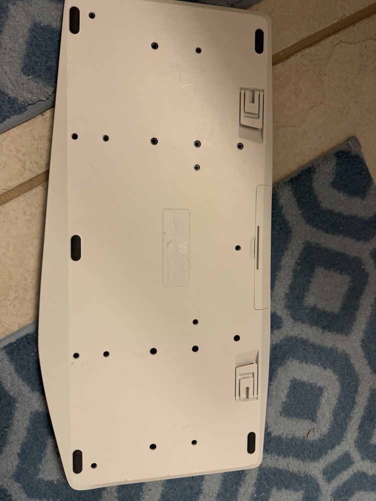 Logitech K850 Wireless/unify Bluetooth Keyboard With M705 Unifying Mouse