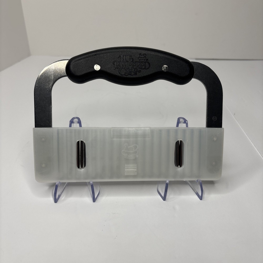 Pampered Chef Garnisher #1062 Crinkle Chopper Cutter