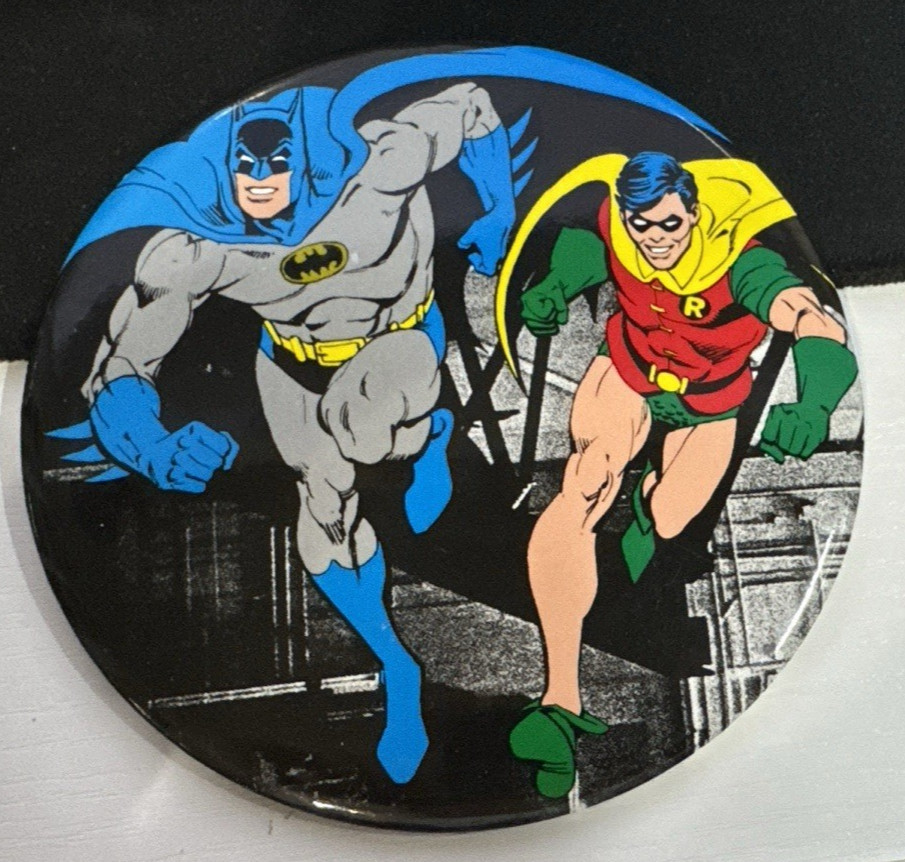 1982 DC Comics Inc. Batman and Robin Button 6” Button Pinback