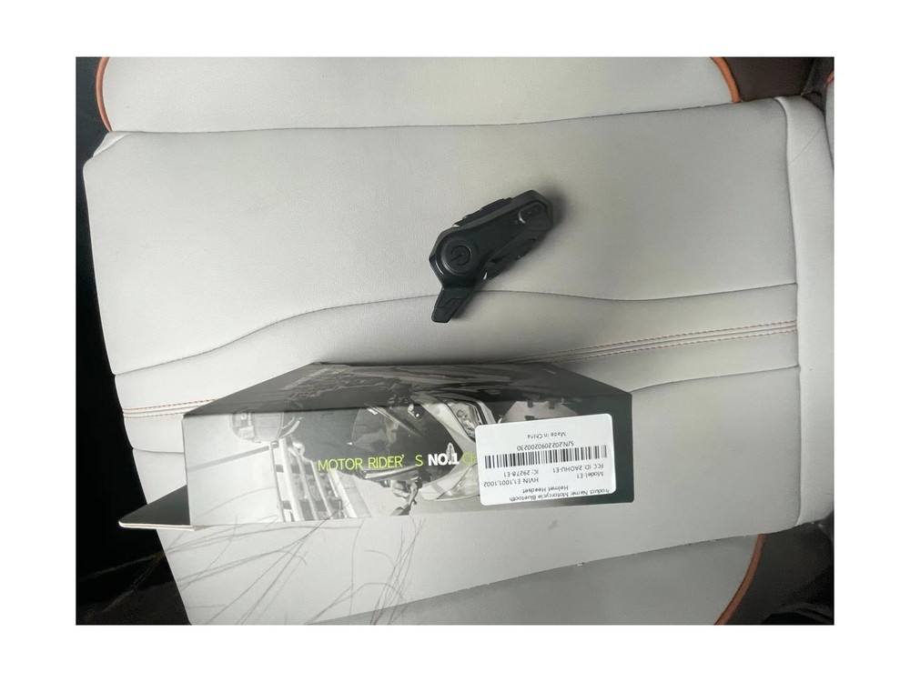 Motorcycle Bluetooth Headset Wireless Helmet Intercom Headphone with CVC Nois...