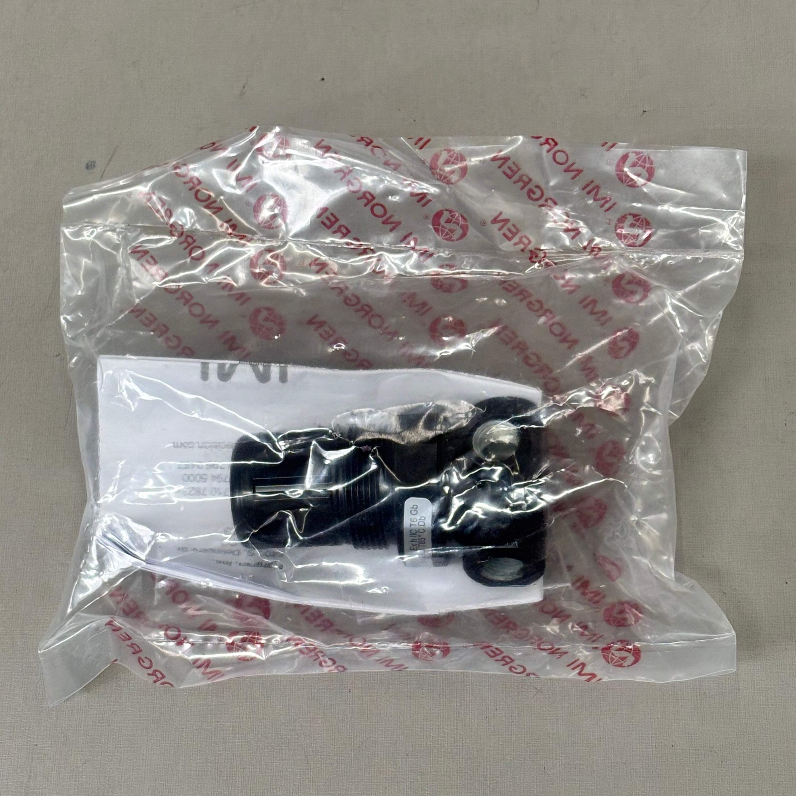 NORGREN Compressed Air Regulator 1/8" NPT 300 Max Psi Miniature R07-100-RNEA