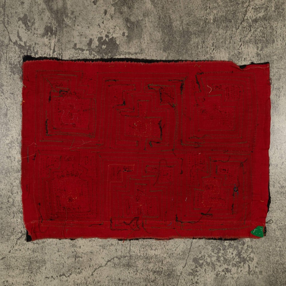 Traditional Black And Red Classic Design Mola