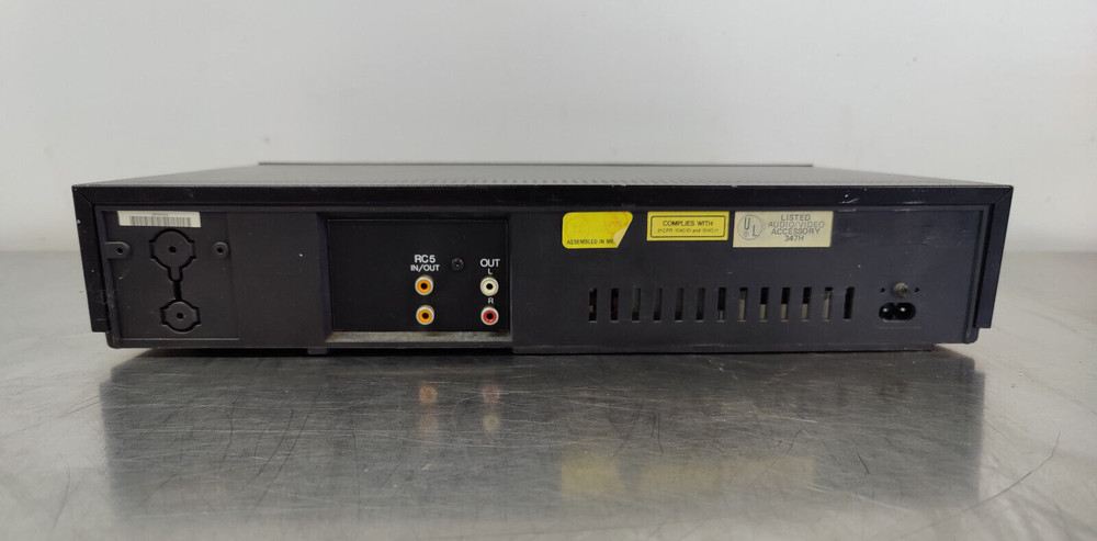 Magnavox CD 2000 Compact Disc Player 16 Bit Dual DA Converter