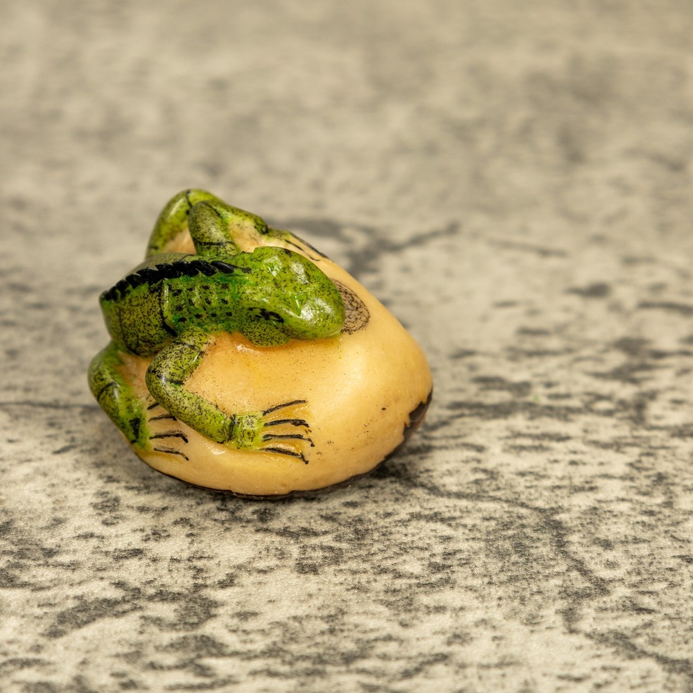 Green Iguana Lizard Tagua Nut Carving