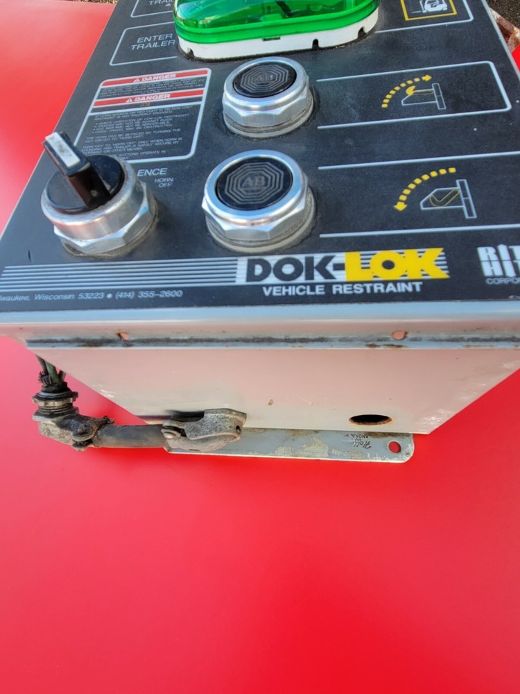 RITE HITE DOK - LOK Control Panel Red And Green Light Indicator