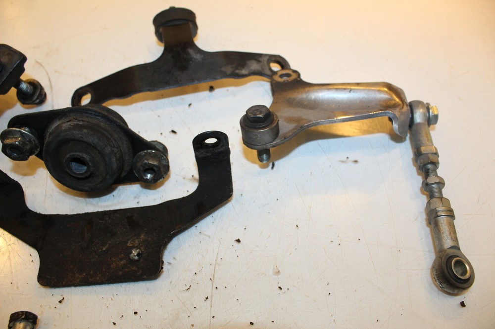 2008 Harley-Davidson Electra Glide Engine Motor Mount Bracket Bolt
