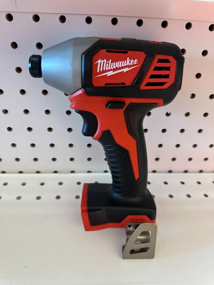 1/4" HEX DRIVER MILWAUKEE IMPACT DRIVER