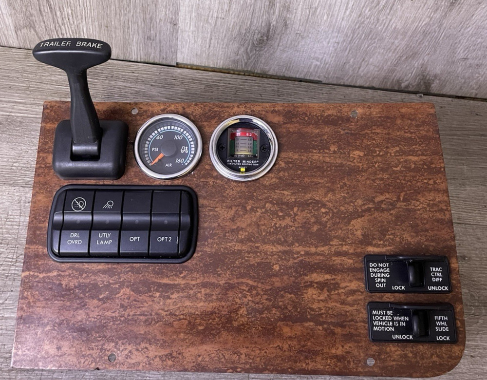 FREIGHTLINER CASCADIA SWITCH GAUGE PANEL OEM