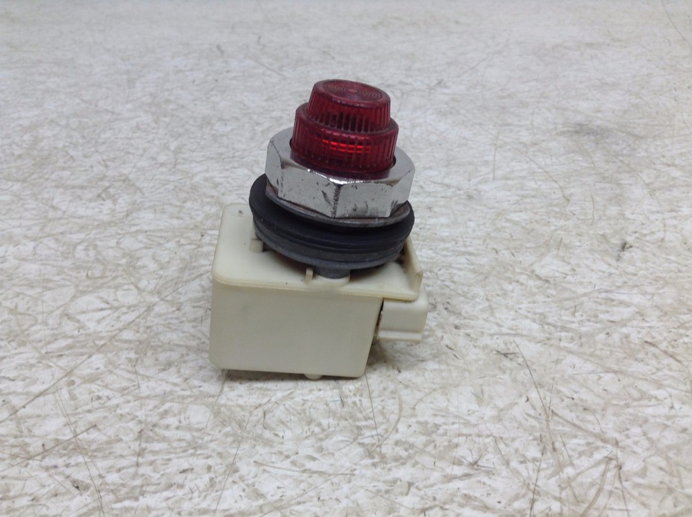 Square D 9001KM35 Red Illuminated Indicator Pilot Light Button 9001 KM35