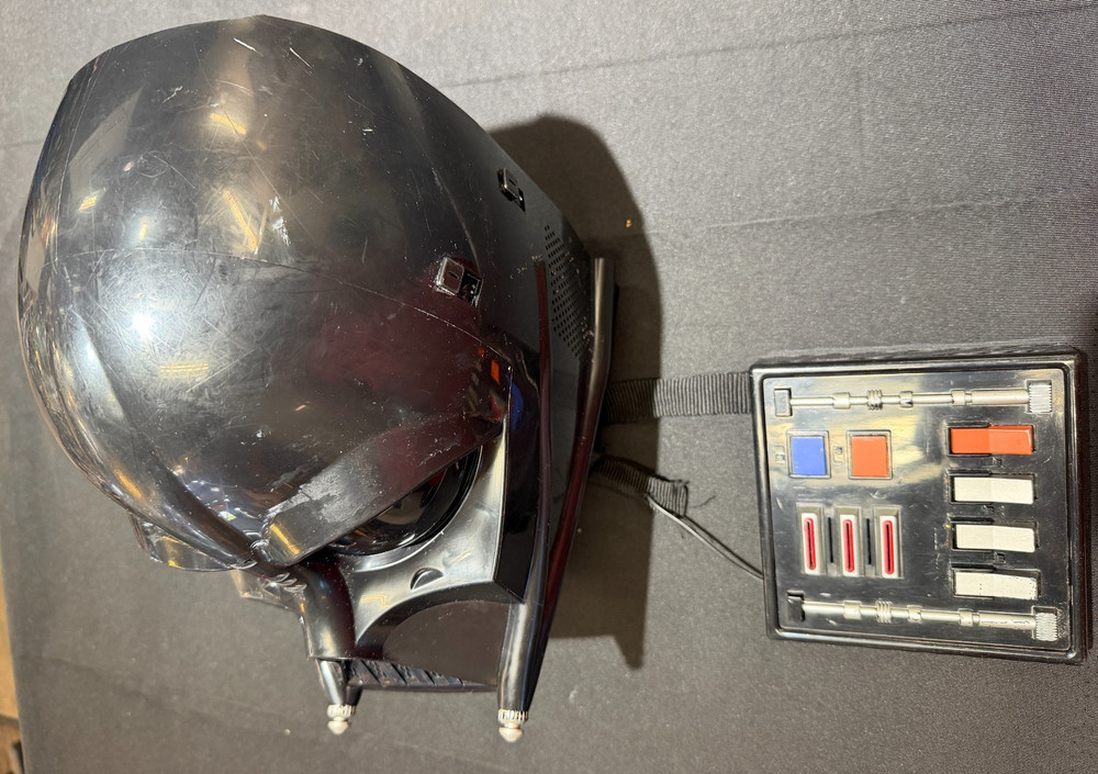 Hasbro 2004 Darth Vader Helmet Works PLEASE READ!!!*