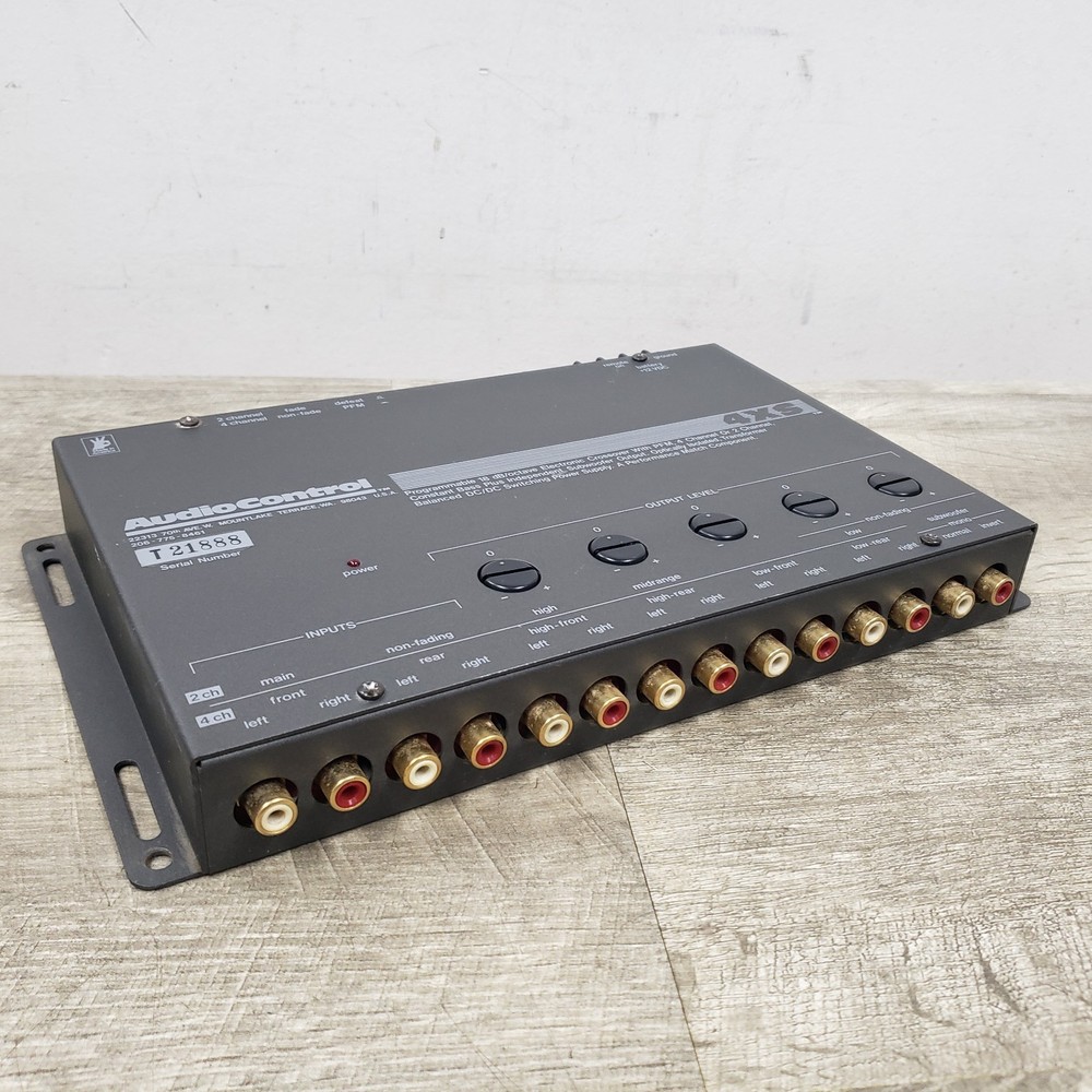 *SEE VIDEO* -Powers Up- AudioControl 4XS Programmable Electronic Crossover