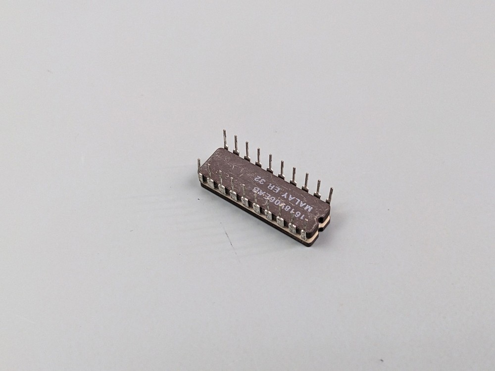 Intel DSC031-40 H-EPLD Programmable Logic IC