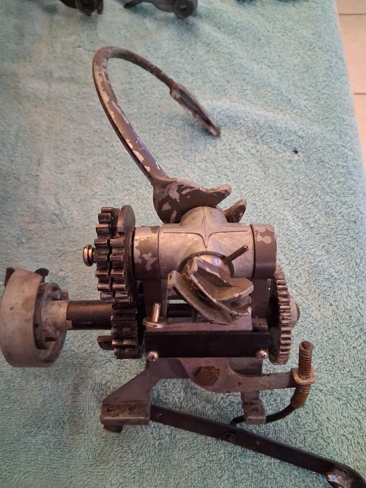 Rockola Gripper Arm Assembly Complete cleaned and working