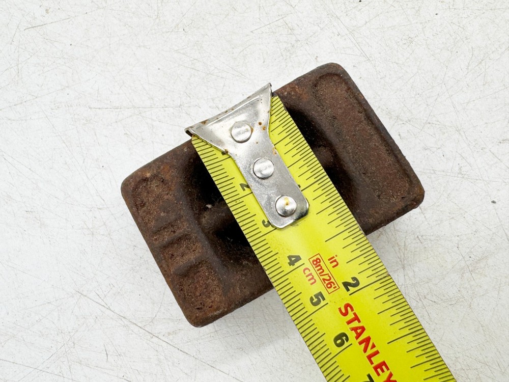 ANTIQUE 1 LB CAST IRON RECTANGULAR BLOCK SCALE WEIGHT