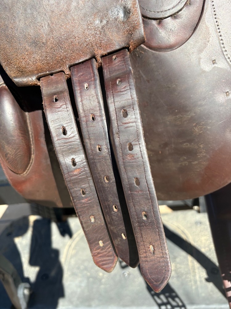 TAD COFFIN SMART-RIDE PERFORMANCE SADDLE WITH FORWARD FLAPS SIZE 16