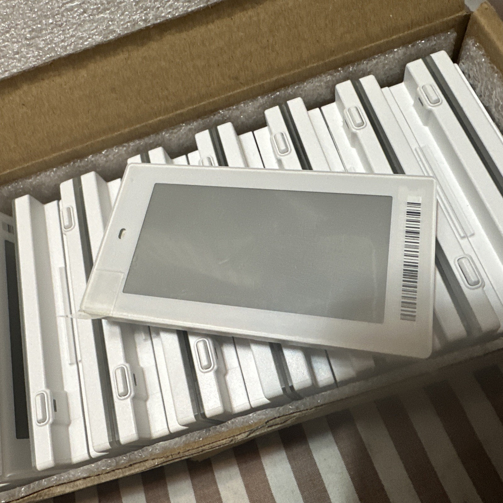 NEW 20 Pieces Solum Electronic Shelf Label 2.6" BWRY Newton Pro EL026F6W4A /NWH