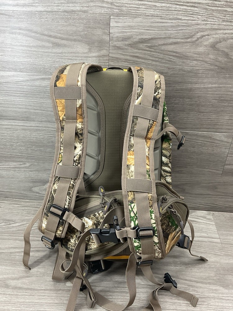 Horn Hunter G2 Camo Back Pack