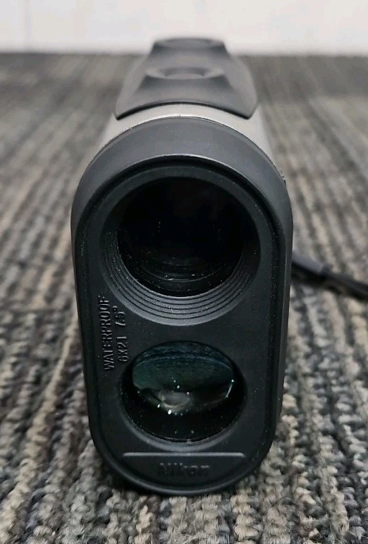 Nikon RifleHunter 1000 Rangefinder with Carry Case