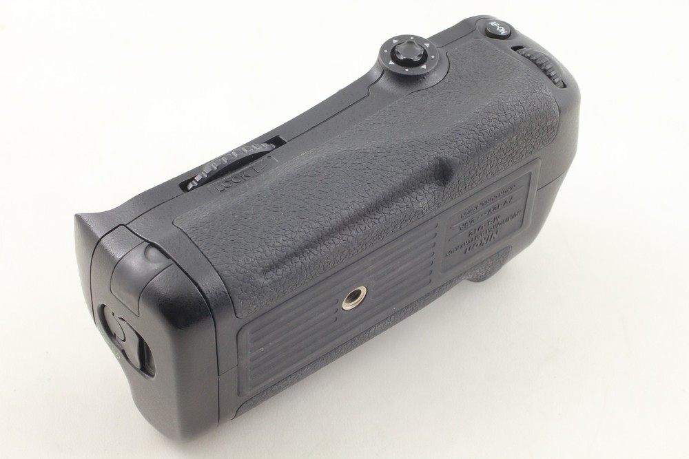 [MINT] Nikon Multi-power Battery Pack MB-D12 From JAPAN