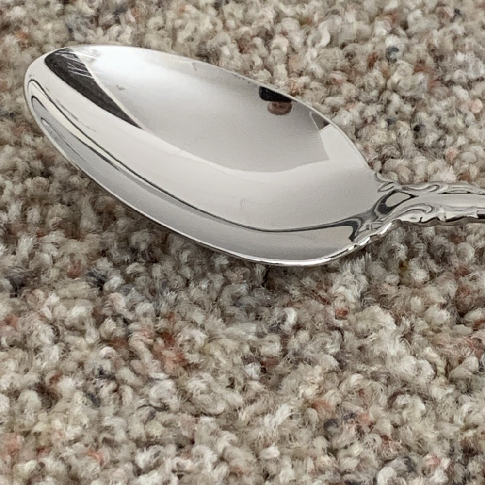 Oneida FREDERICK II 8.5 Serving Spoon Stainless Heirloom Cube Glossy Silverware