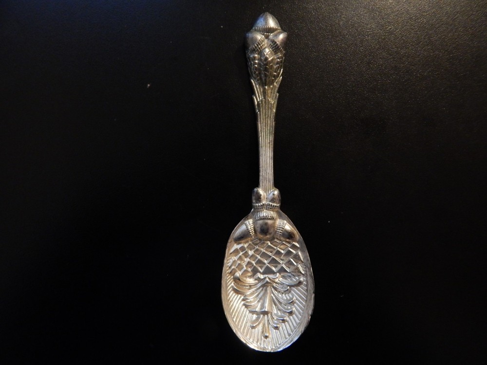 Silver Plated Pineapple Serving Spoon- Very Nice- zz484uxx