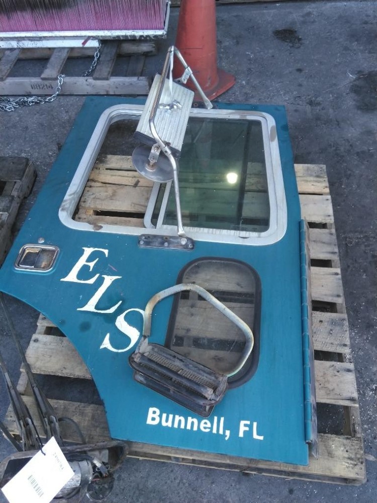 For MACK MR690 DOOR ASSEMBLY Right ,  FL