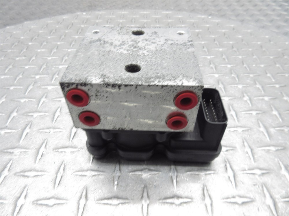 2009 Harley Electra Glide FLHTCUI ABS Pump Anti Lock Brake Module Control Unit