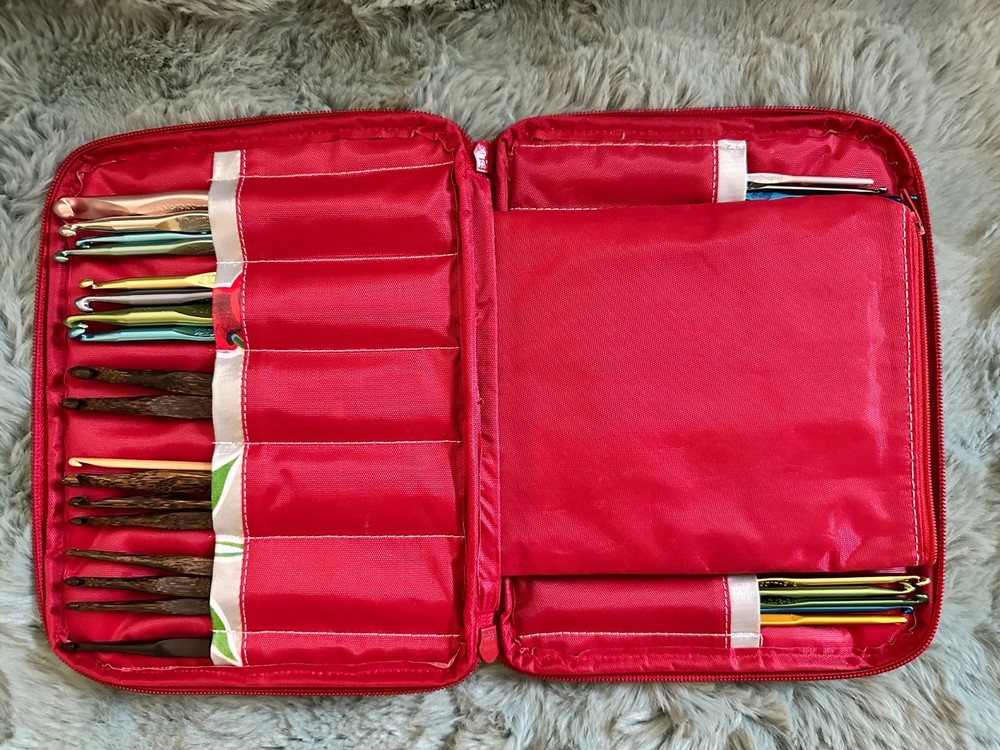 Extensive Crochet Hook Collection in cute Chica Case