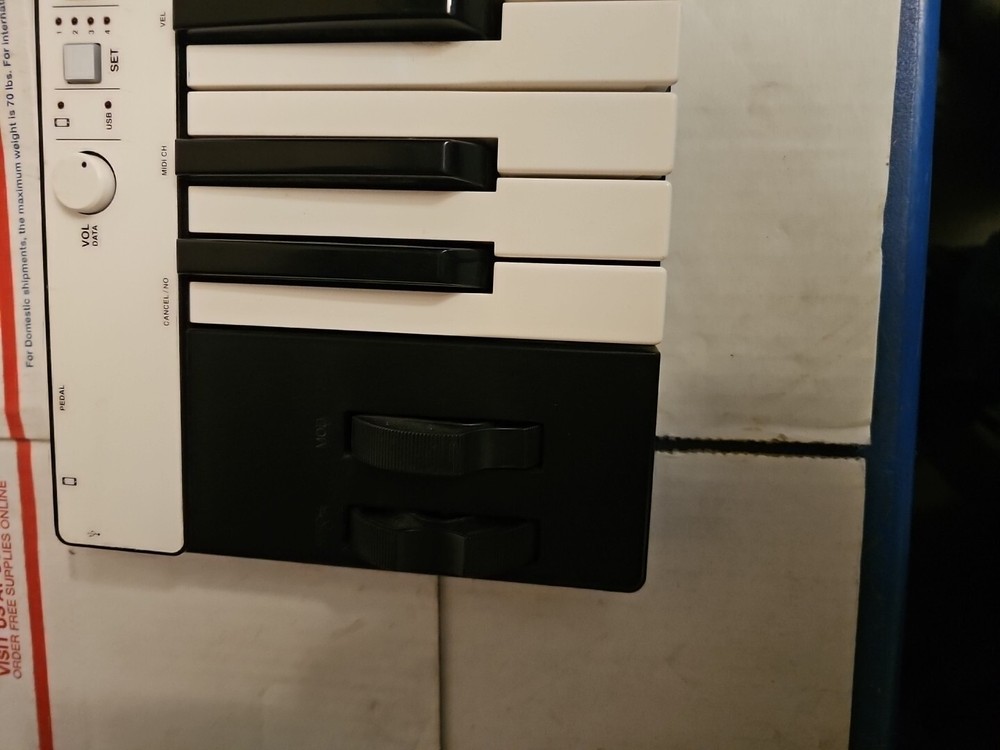 IK Multimedia iRig KEYS PRO 37-Key Controller