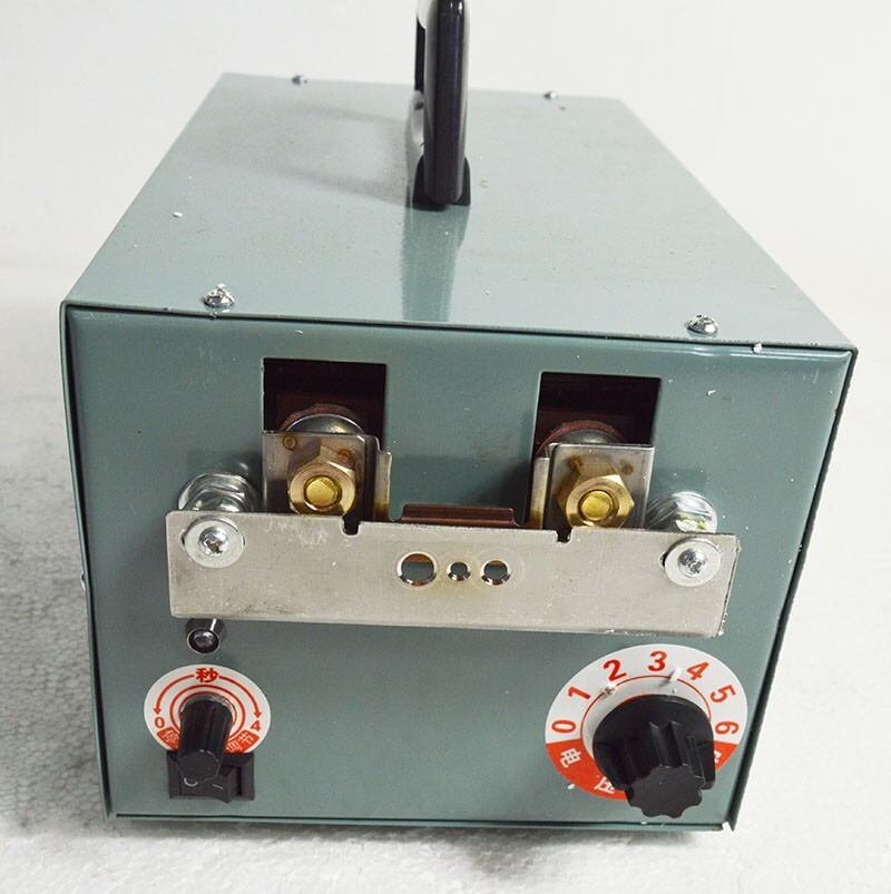 220V Electric Chicken Debeaking Machine Automatic Chicken Debeaker Beak Cutting