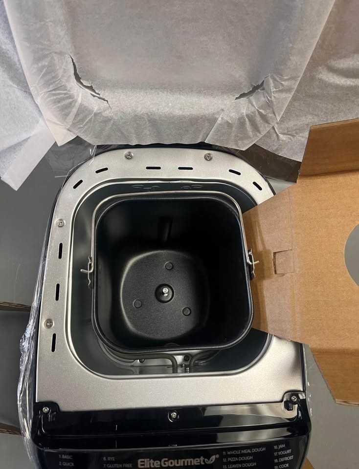 Elite Cuisine Programmable Bread Machine with 19