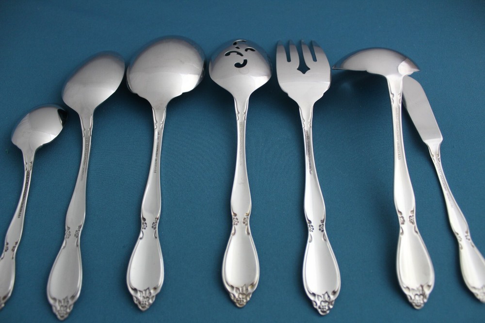 Oneida CHATELAINE Serving (7pc Set) Tablespoon Pierced Fork Casserole Community