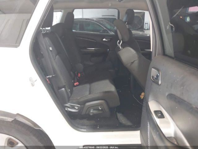 JOURNEY 2014 Glove Box 4907547