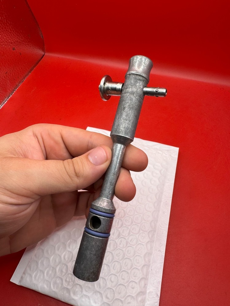 WGP Autococker Bolt