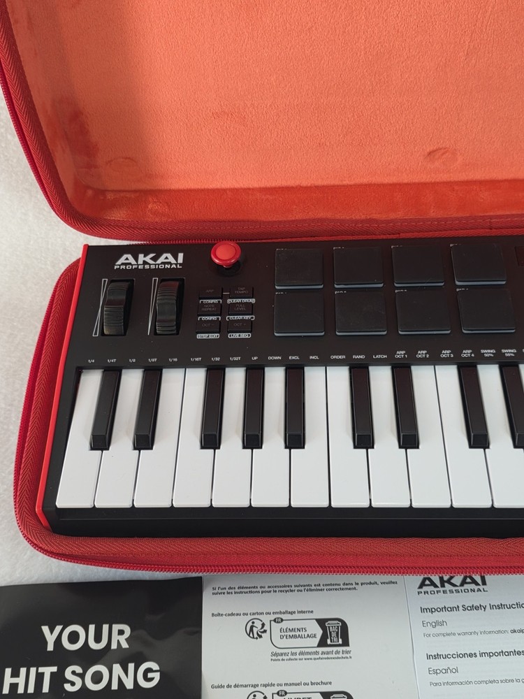 🟥🟥 Akai MPK Mini Plus 37-Key USB Midi Keyboard Controller Plus LLTGEM Case