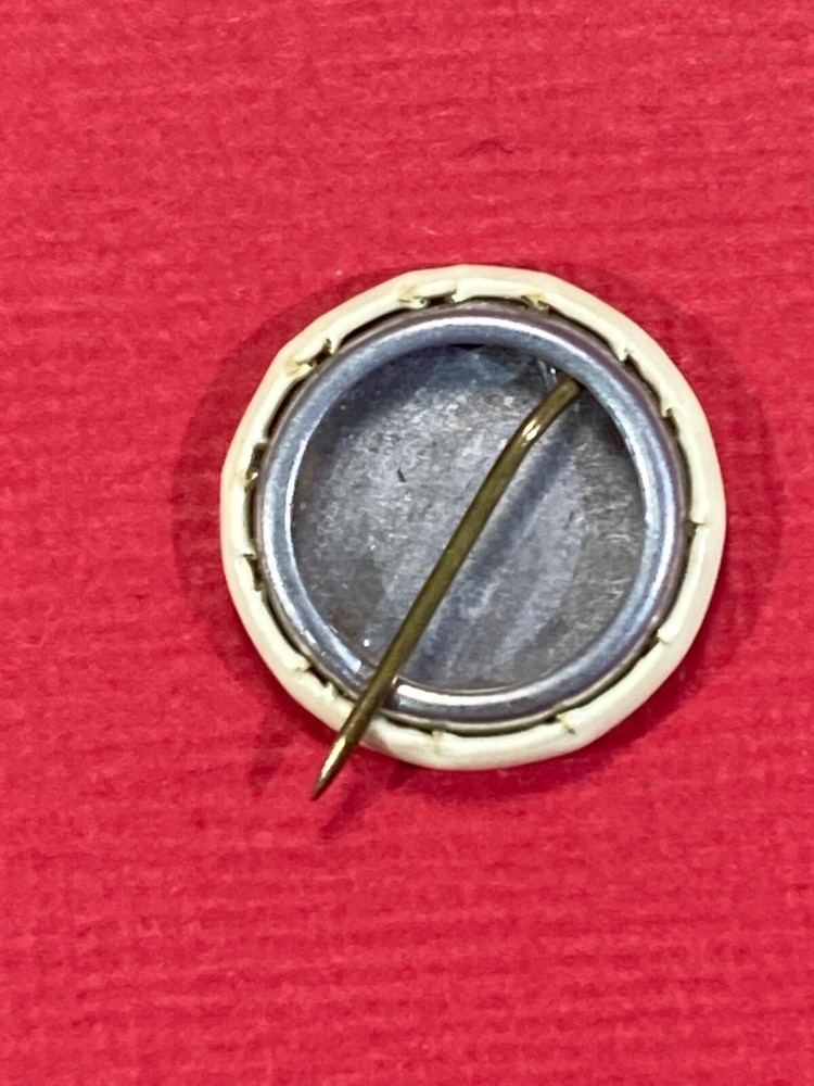Vintage Red Cross Button / Pin