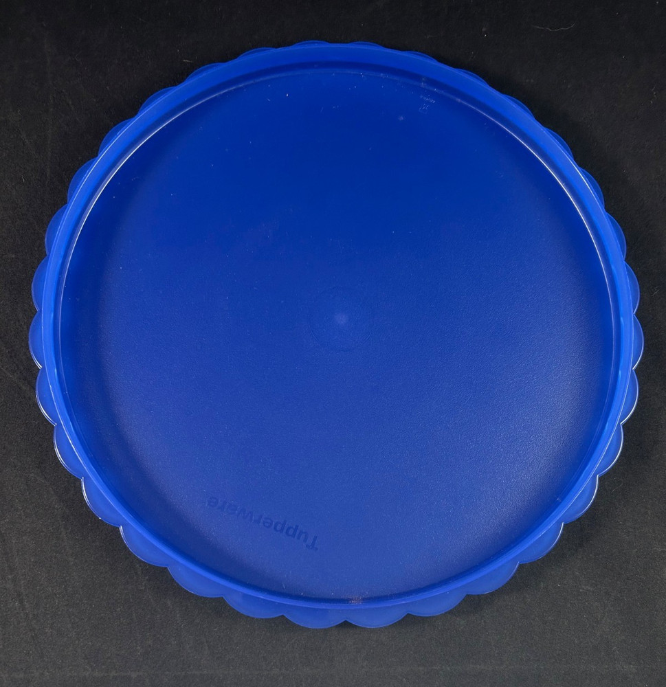 Tupperware Blue Pie Stackable #4897A - Pie Stacker / Counter Cover / Cake Base