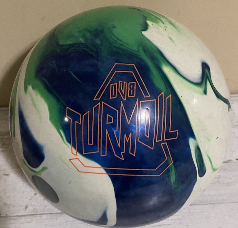 DV8 Turmoil 15 Lbs Solid Bowing Ball
