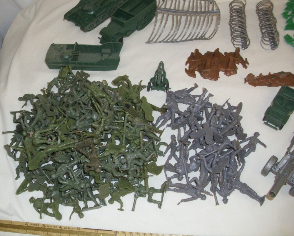 MARX BATTLEGROUND WWII PLAY SET 1960 BOXED SHARP!