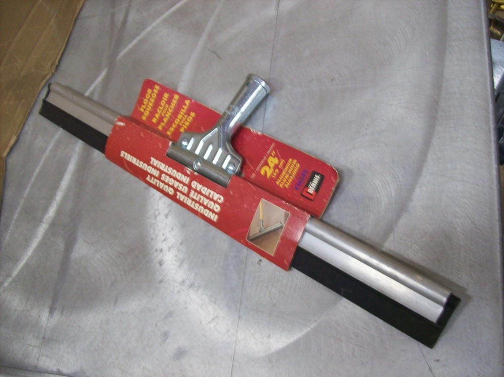H4) W.J. Dennis 24" Squeegee