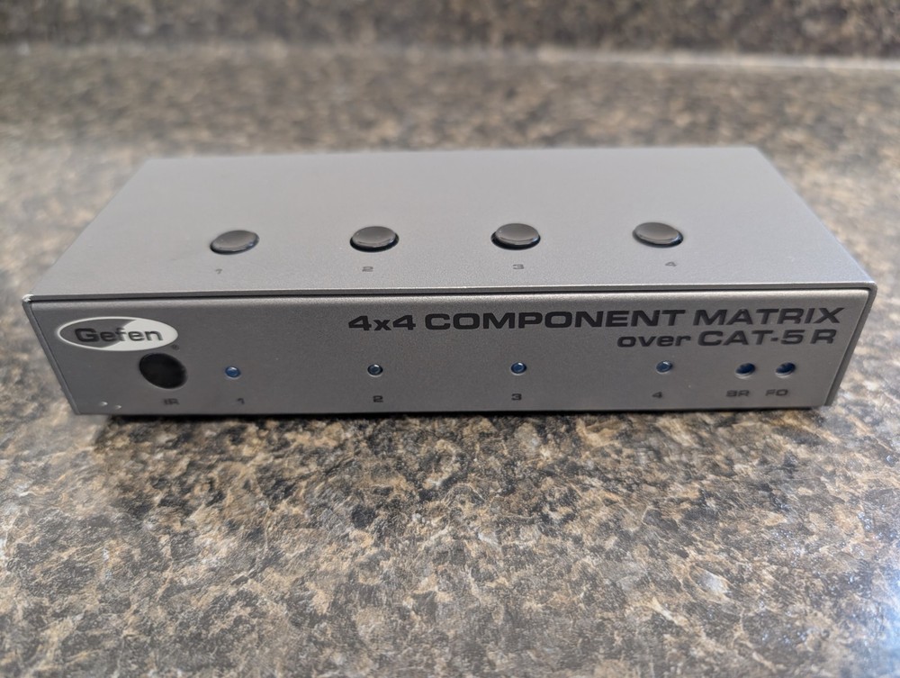 Gefen 4X4 Component Matrix Over Cat-5R Receiver with IR Extension