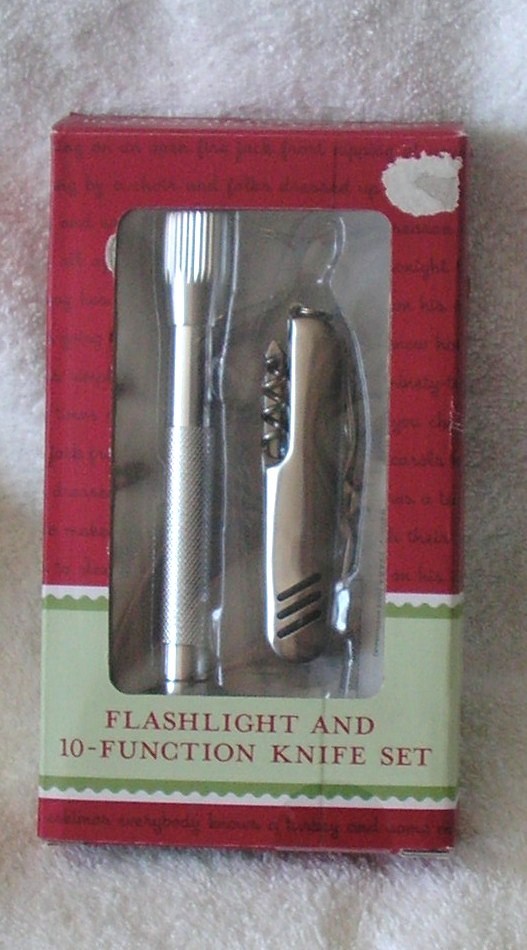 NEW 10 Function Knife and Flashlight Set