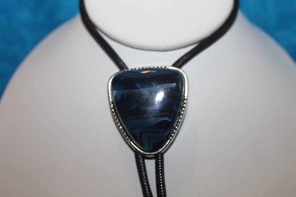 Blue/White Triangle Bolo Tie W/Silver Feather Tips