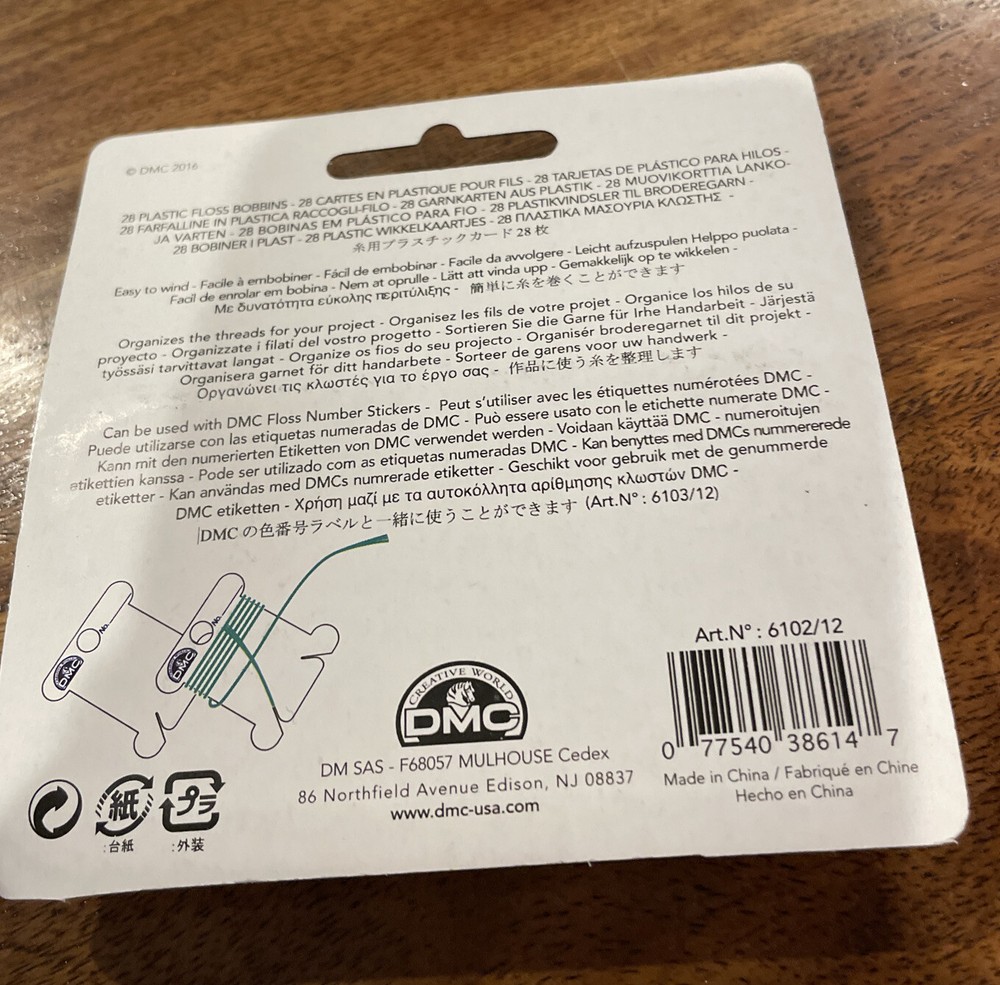 DMC 6102 Plastic Floss Bobbins-28/Pkg