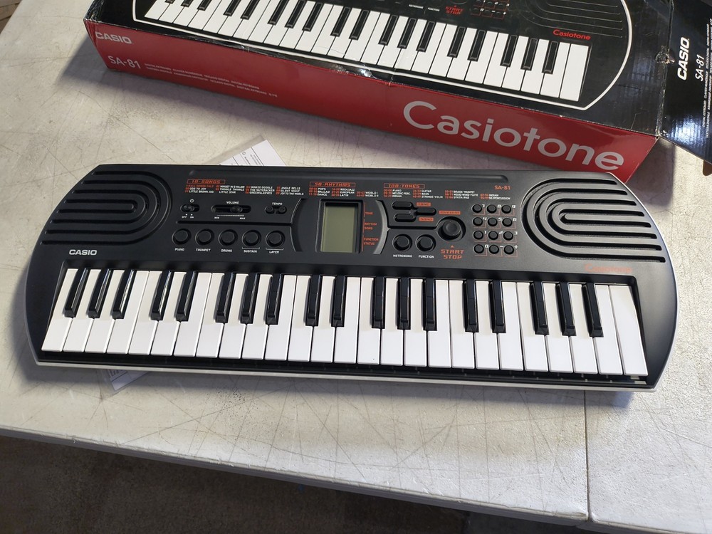 Casio SA-76 44-Key Mini Personal Keyboard