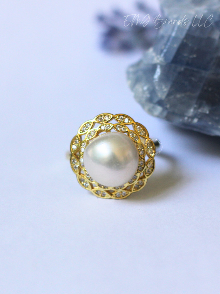 White Edison Pearl Flower Ring