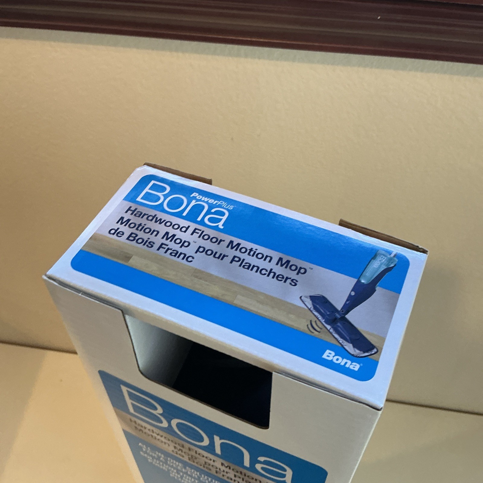 Bona PowerPlus Premium Motion Spray Mop for Hardwood Floors - Kit