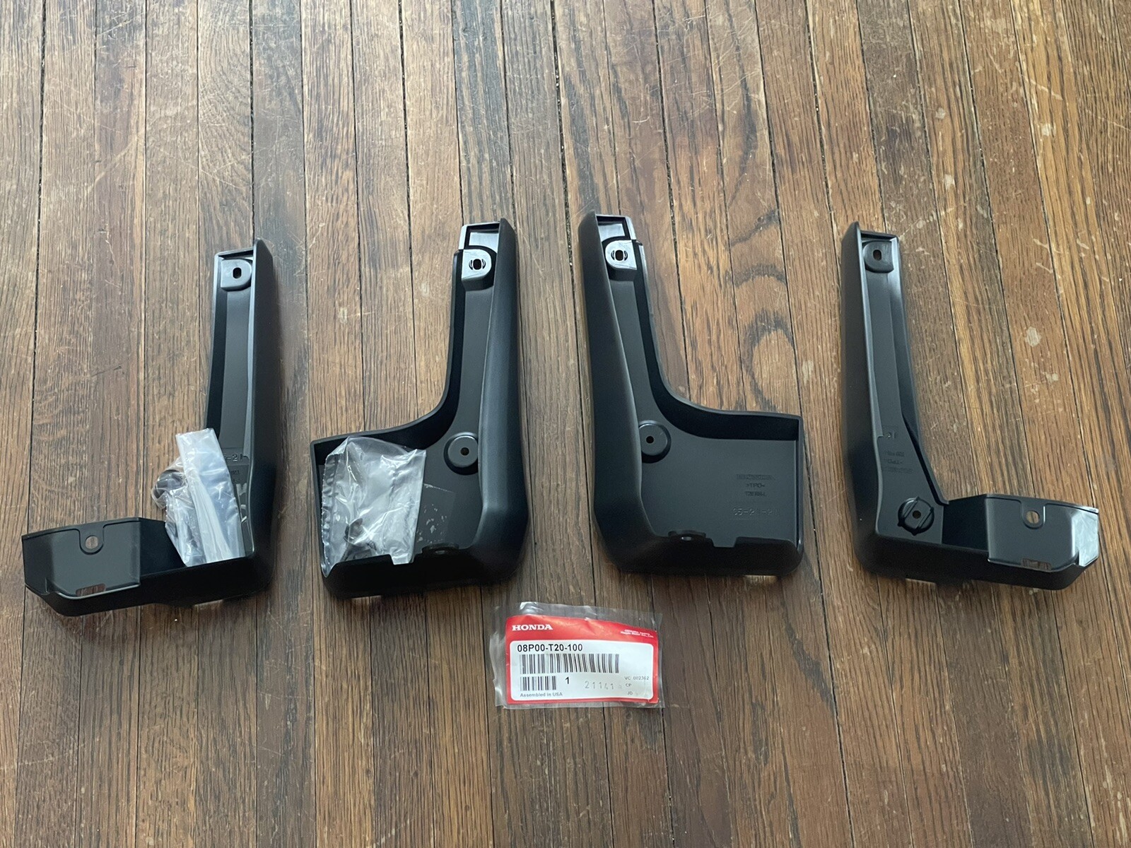 2022-26 NEW GENUINE HONDA CIVIC 4 DOOR SEDAN SPLASH MUD GUARDS 08P00-T20-100 OEM